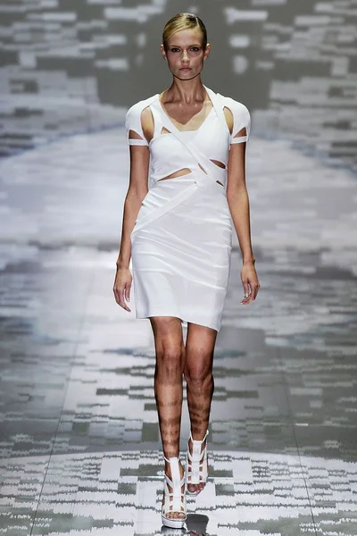 Look 1